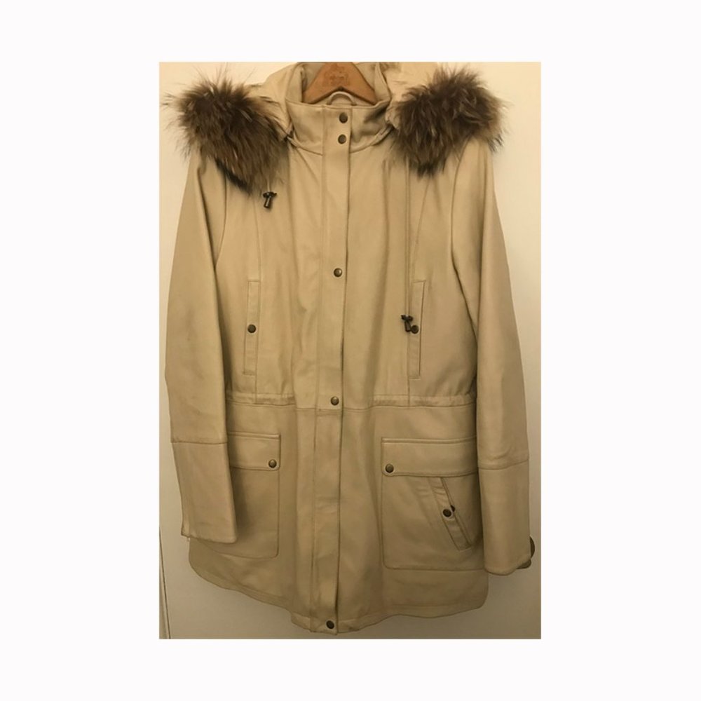Danier White Leather Parka with Removable Lining and Hood Size XL Fur Trim